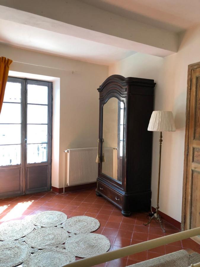 L'Oiseau Bleu Rollier Bed and Breakfast Roubia Buitenkant foto