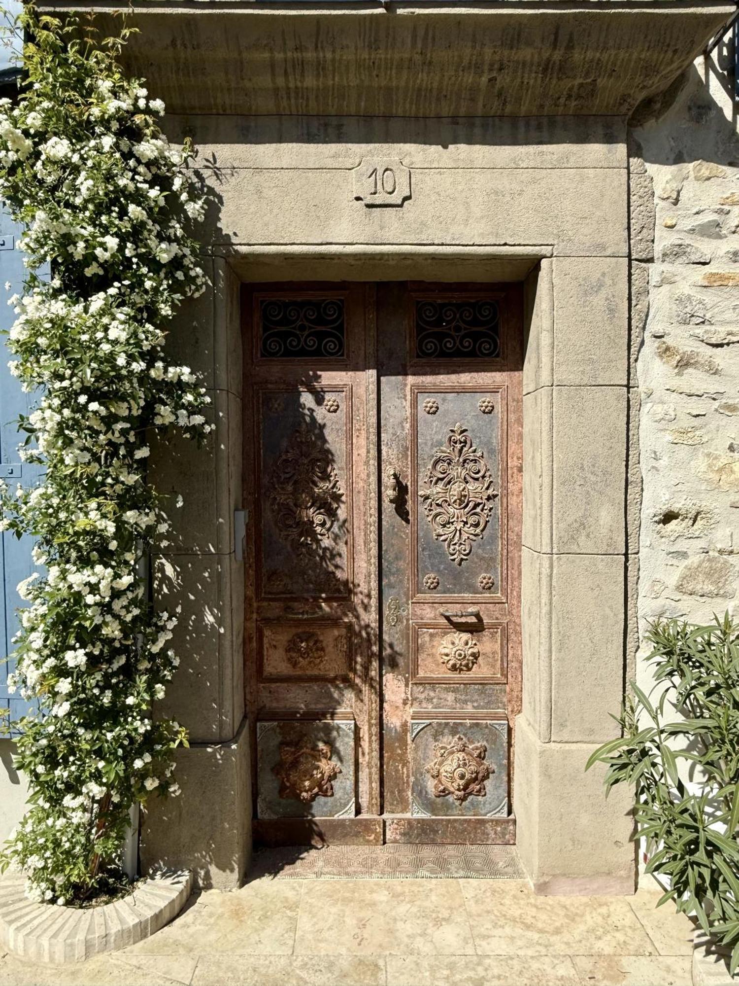 L'Oiseau Bleu Rollier Bed and Breakfast Roubia Buitenkant foto